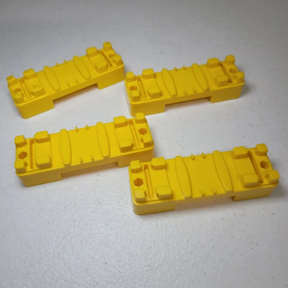 VTG Matchbox‎ Motorcity Yellow Track Supports Small Replacement Parts Set of 4